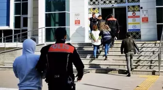 Kırşehir'de Müşteri Gibi Giren 3 Şüpheli Sarraftan 11 Alyans Çaldı