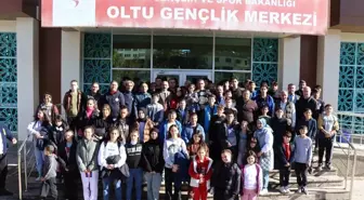 Dünya Şampiyonu Fırat Arslan, Oltu'da Altın Kemeriyle Karşılandı