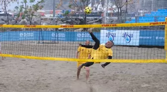 İran'ın İstiklal Takımı Footvolley Dünya Kulüpler Kupası'nda birinci oldu