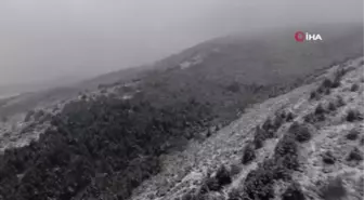 Aydos Tepesi'ne mevsimin ilk karı düştü