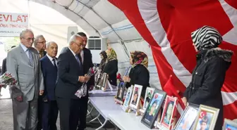 DSP Genel Başkanı Önder Aksakal, Diyarbakır annelerini ziyaret etti