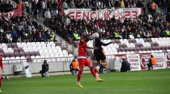 Elazığspor, Efeler 09 SFK'yı 1-0 yenerek galibiyetini sürdürdü