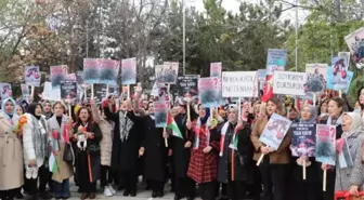 AK Parti Kadın Kolları İsrail Büyükelçiliği Önünde Protesto Düzenledi