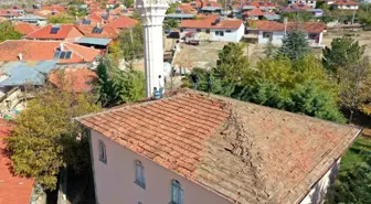 Isparta Belediyesi, Körküler köyündeki caminin çatısını yeniledi