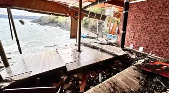 İstanbul'da Fırtına Sonrası Sarıyer Garipçe'deki Balıkçı Barınakları ve Restoranlar Yerle Bir Oldu