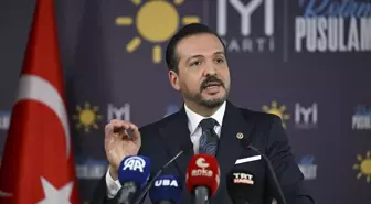 İYİ Parti Sözcüsü Kürşad Zorlu, Ümit Dikbayır'ın Disiplin Kurulu'na sevk edildiğini açıkladı