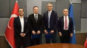 Medipol Sağlık Grubu ve Prof. Dr. Andres Lozano, Parkinson ve Hareket Bozuklukları Merkezi'nde iş birliği yapıyor