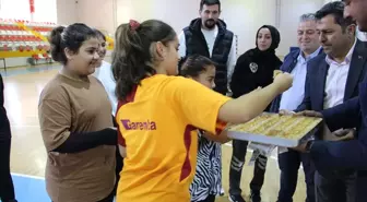 Pazar Belediye Başkanı Erdoğan Yılmaz, genç sporcuları ziyaret etti