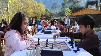 Pozantı Belemedik Tabiat Parkı'nda Yıldırım Satranç Turnuvası Düzenlendi