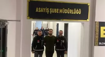 Kartepe'de bir işyeri önünde genç adam başından vurularak öldürüldü