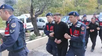 Babasını vuran husumetlisini yaraladı, kardeşini öldürdü (2)