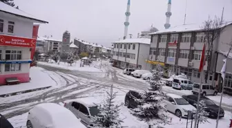 Tokat'ın Başçiftlik ilçesinde karla mücadele çalışmaları başladı