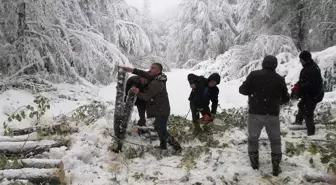 Bolu'da yayla yolunda mahsur kalan 4 kişi kurtarıldı