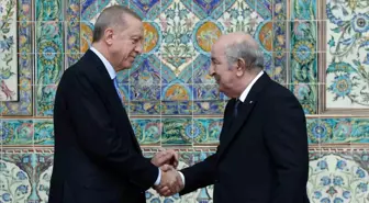 Erdoğan, Cezayir Cumhurbaşkanlığı Sarayı'nda resmi törenle karşılandı