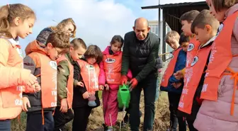 Edirne'de Öğrenciler Cumhuriyet'in 100. Yılında Fidan Dikti