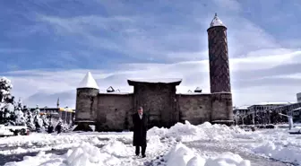 Erzurum'da Kar Yağışı Sonrası Şehir Merkezinde Eşsiz Manzaralar