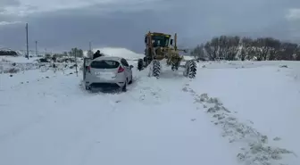 Kars'ın Arpaçay ilçesinde mahsur kalan 3 kişi kurtarıldı