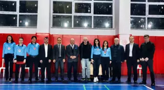 Kütahya'da Eğitim Çalışanları Voleybol Turnuvası Düzenlendi