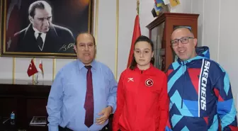 Osmaneli Belediyespor Karate Takımı Başarılarıyla Ödüllendirildi