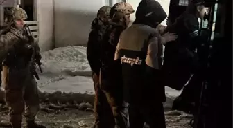 Erzurum'da Yoğun Kar Yağışı Nedeniyle Mahsur Kalan Hastalar Kurtarıldı