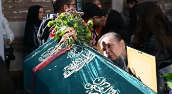 Yönetmen ve senarist Yücel Uçanoğlu son yolculuğuna uğurlandı