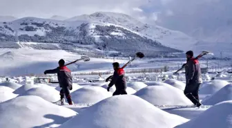 Erzurum'da Kış İçin Yüzlerce Mezar Yeri Hazırlandı