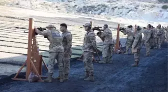 Foça Jandarma Komando Eğitim Komutanlığı'nda Keskin Nişancı Yarışması Düzenlendi