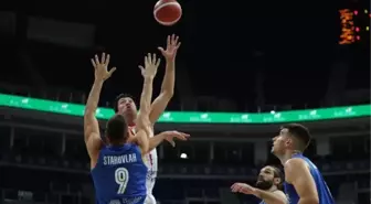 Bahçeşehir Koleji KK Mornar'ı mağlup ederek lider tamamladı