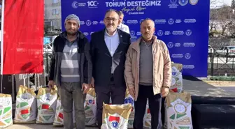 Bursa Büyükşehir Belediyesi, çiftçilere sertifikalı yem bezelyesi dağıttı