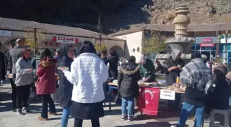 Taşkent'te Gazze için kermes düzenledi