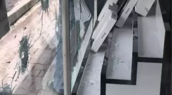 Gaziosmanpaşa'da Cep Telefonu Dükkanına Silahlı Saldırı