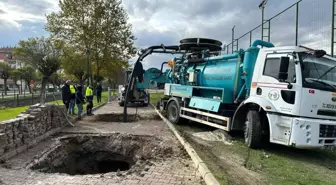 Bozüyük'te Tıkanan Kanalizasyon Hattı Şaşkınlık Yarattı