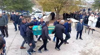 Ankara'da silahlı saldırıda hayatını kaybeden aile son yolculuğuna uğurlandı