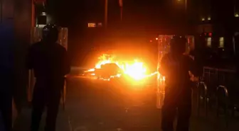 Dublin'de şiddet olayları: 11 polis aracı ve 3 otobüs ateşe verildi, 13 dükkan hasar gördü