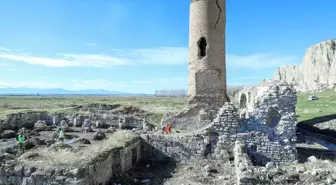 Eski Van Şehri'nde Ulu Cami'nin Restorasyon Çalışmaları Devam Ediyor