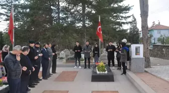 Laçin Kaymakamı Şimşek, şehit Aybüke öğretmenin kabrini ziyaret etti