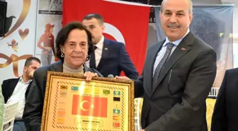 Oğuzeli'nde öğretmenler yemek programında bir araya geldi