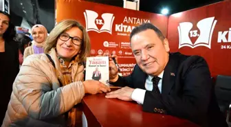 Antalya Kitap Fuarı Kitapseverlerin Yoğun İlgisiyle Karşılandı