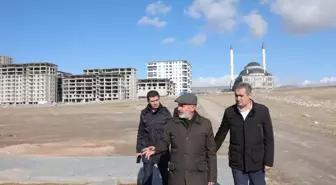 Kocasinan Belediyesi, Erkilet Osmangazi Mahallesi'nde Park Çalışmalarını İnceledi