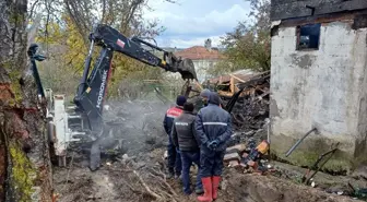 Bolu'da evde çıkan yangında bir kişi hayatını kaybetti