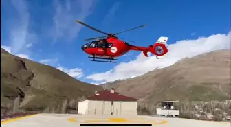 Van'da Uyluk Kemiği Kırığı Olan Hasta Ambulans Helikopterle Hastaneye Ulaştırıldı