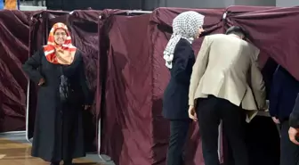 AK Parti İzmir İl Başkanlığı Temayül Yoklamasını Başlattı