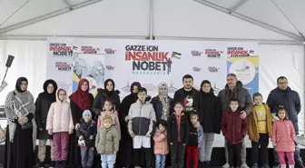 Başakşehir Mehmet Emin Saraç İmam Hatip Ortaokulu öğrencileri Gazze için nöbette