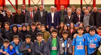 Bolu Valiliği İl Özel İdaresi Spor Malzemeleri Dağıttı