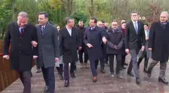 CHP Genel Başkanı Özgür Özel, Büyükdere Atatürk Fidanlığı'nı gezdi