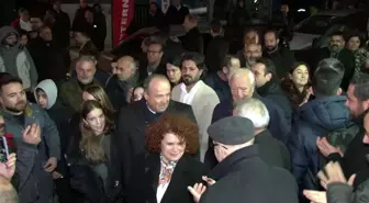 Avcılar Belediye Başkanı Turan Hançerli, CHP Avcılar İlçe Başkanlığı'na adaylık başvurusu yaptı