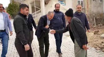 Adıyaman Belediyesi, Başak Küme Evlerindeki yolları tamir ediyor