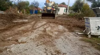 Efeler'de sağanak sonrası yollar düzeltildi
