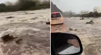 Hopa-Kemalpaşa arasındaki Karadeniz Sahil Yolu göle döndü