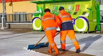Afyonkarahisar'da Kar Temizliği İçin Belediye Ekipleri Seferber Oldu